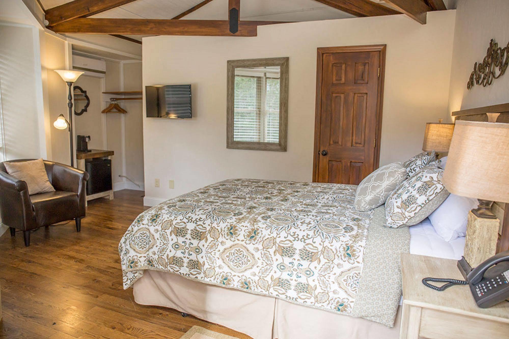 Brook Trout Inn Sapphire Ngoại thất bức ảnh